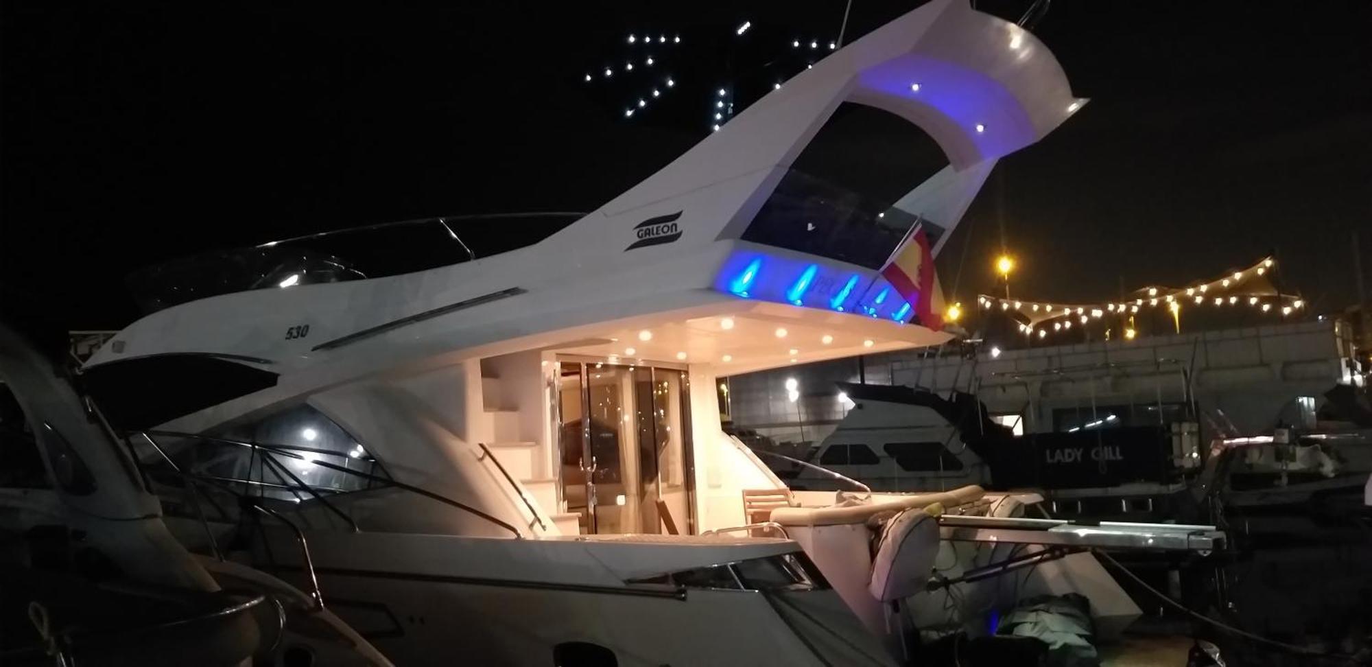 Yacht Pegasus II 호텔 바르셀로나 외부 사진